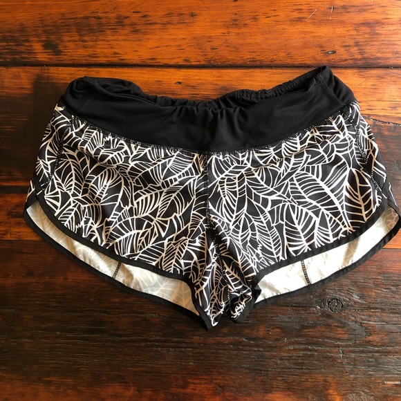 lululemon athletica Pants - 🍋🍋Lululemon shorts 🍋🍋Palm leaves